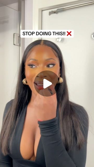 Darkskinwomen Makeup💄💋 on Instagram: "Ombre Lips PSA! Do you agree with this method? 💋   🎥 @taomiekayy 💋" Ombre Lips Tutorial, How To Do Ombre, Ombre Lip, Lip Tutorial, Ombre Lips, October 25, Lips, Makeup, On Instagram