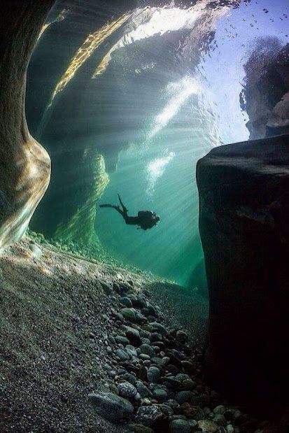 Photo - Google Photos Diving Pictures, Scuba Diving Pictures, Rock Landscape, Family Travel Photography, Water Photo, Under The Water, Music Background, Cave Diving, Vacation Photography