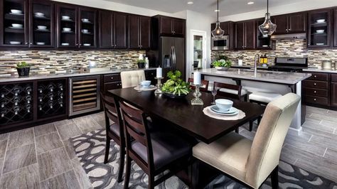 Transitional kitchen with dark cabinets dining island and l shape design Contemporary Great Room, Brown Kitchen Designs, Espresso Kitchen, Brown Kitchen Cabinets, Cabinets Design, Traditional Kitchen Design, Staining Cabinets, Brown Cabinets, Dark Kitchen