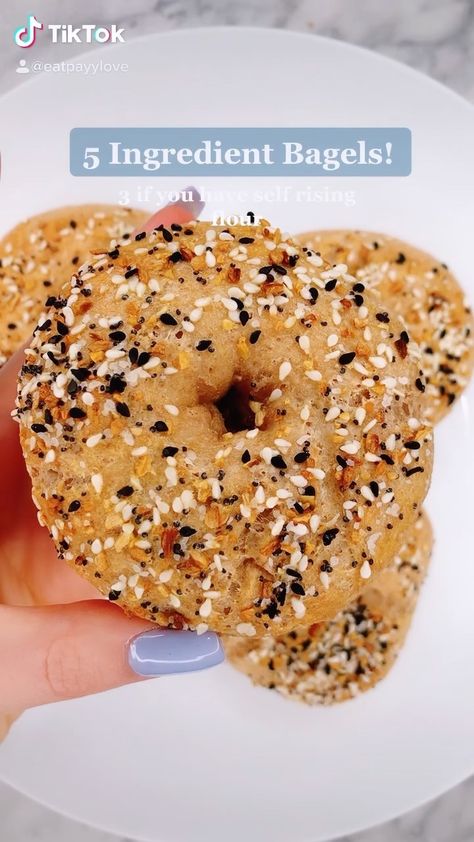 eatpayylove on Instagram: Only 3 ingredients if you have self rising flour!😊 • • • This makes 4 bagels, around 250 calories each!♥️ • • • #bagelrecipe #easyrecipes… 3 Ingredient Bagels, Bagel Calories, Homemade Bagels, Bagel Recipe, Self Rising Flour, 3 Ingredient, Bagels, 3 Ingredients, Weight Watchers