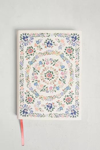 Book Cover Design Painting, Floral Journal Cover, Planner Covers Design, Pretty Notebook Covers, Dairy Cover Design, Pretty Journals Covers, Cute Journal Covers, Diary Cover Ideas, Journal Design Cover