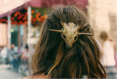 Boho Cow Skull, Clay Products, Dark Mori, Pagan Art, Natalie Dormer, Cow Skull, Larp, Costume Ideas, Hair Jewelry