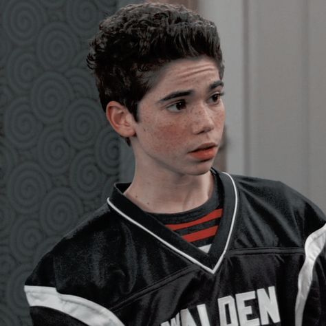 disneypsd 2000s Disney Shows, Luke Ross, Cameron Boyce Descendants, Ja Morant Style, Cameron Boys, Howl And Sophie, Disney Channel Stars, Cameron Boyce, Disney Day