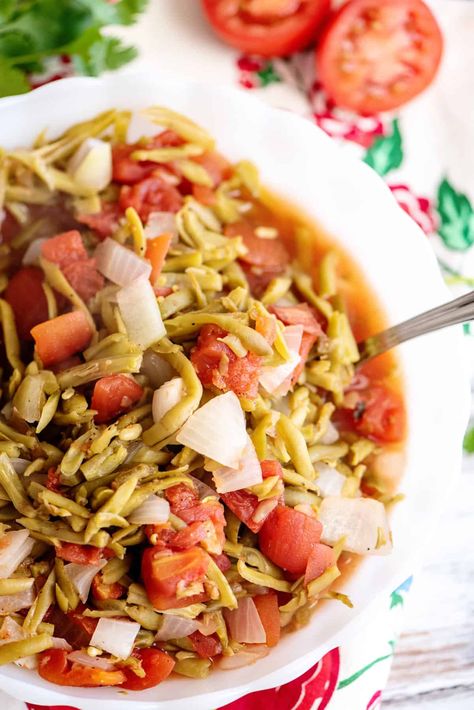 Canned Green Bean Recipes With Tomatoes, Green Beans And Tomatoes Recipes, Green Bean And Tomato Recipe, Canned Green Beans, Beans And Tomatoes, Southern Side Dishes, French Green Beans, Chicken Green Beans, Keto Sides