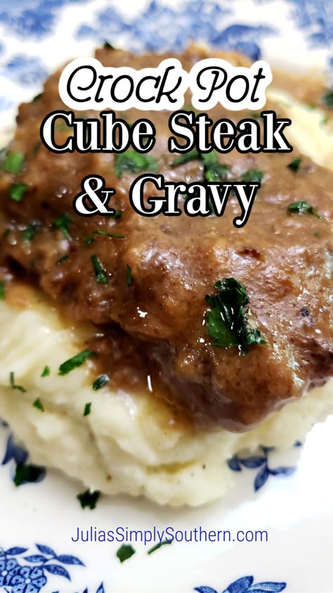 Smothered Cube Steak, Cube Steak Crock Pot Recipes, Crock Pot Cube Steak, Beef Cube Steak Recipes, Easy Brown Gravy, Cube Steaks, Beef Cubed Steak, Steak And Gravy, Cube Steak And Gravy