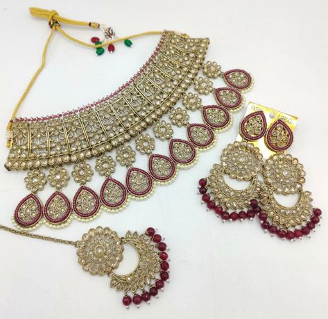 High quality Jadau kundan bridal wedding jewelry choker set 100% Handmade Packed in a nice box with cotton lining, Best for gifting to loved ones.. A personal note for your loved ones can be added. *Since this is 100% Handmade jewelry. So Color, shades, texture displayed may slightly vary from the actual product due to digital image limitations. We request you to consider these minor variations. Please expect the possibility of some slight imperfections when buying hand made jewelry. If you have Bridal Necklace Indian, Punjabi Jewelry, Kundan Choker Set, Indian Choker, Jewelry Pakistani, Kundan Choker, Wedding Indian, Indian Necklace, Set Earrings