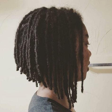 Loc Livin ™ (@loclivin) • Instagram photos and videos Classic Bob Hairstyle, Beautiful Dreadlocks, Short Locs Hairstyles, Glamorous Hair, A Bob, Dread Hairstyles, Bra Strap, Dreadlock Hairstyles, Natural Hair Inspiration