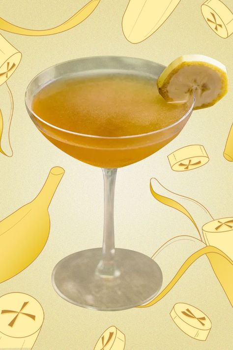 Cocktails With Banana Liquor, Banana Cocktail Recipes, Banana Liqueur Drinks, Banana Martini, Banana Cocktail, Banana Cocktails, Banana Syrup, Ginger Liqueur, Drink Garnishing