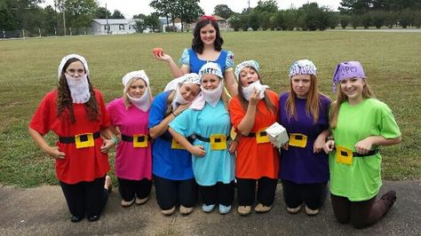 Snow White and the seven dwarfs 7 Dwarfs Halloween Costumes, 7 Dwarves Costume Diy, Seven Dwarves Costume Diy, Seven Dwarfs Costume, Snow White Dwarfs, Book Characters Dress Up, 7 Dwarfs, World Book Day Costumes, Diy Costumes Women