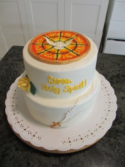 Confirmation Cake, Themed Snacks, Confirmation Cakes, Pentecost, Decorated Cakes, Holy Ghost, Creative Cakes, Catholic Faith, First Communion