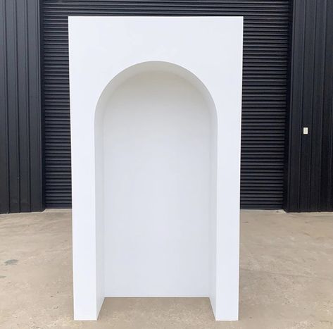 Door Backdrop, Backdrop For Wedding, White Arch, Door Backdrops, Photo Props Diy, Diy Event, Pvc Pipe, Diy Photo, Event Styling