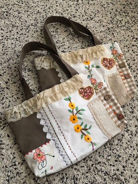 Patch Work Bag, Shabby Chic Bags, Homemade Bags, Patchwork Projects, Patchwork Tote Bags, Fabric Sewing Patterns, Diy Bags Patterns, Diy Bags Purses, Handbag Outfit