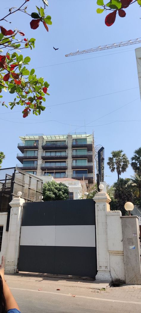 srk house Mannat House, Streak Ideas, Mumbai City, Snap Streak Ideas Easy, Snap Streak, Aesthetic Photography Grunge, Aesthetic Photography, Mumbai, Beautiful Homes