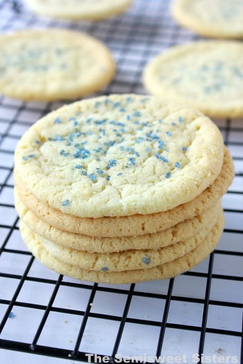 Homemade Pillsbury Cookies - Brie, remember to add another tbsp or so of flour...tested and PERFECT! Pillsbury Sugar Cookie Recipe, Random Dinner, Rolled Sugar Cookie Dough, Pillsbury Sugar Cookie Dough, Sugar Cookie Dough Recipe, Pumpkin Spice Sugar Cookies, Pillsbury Sugar Cookies, Chocolate Sugar Cookie Recipe, Spice Sugar Cookies