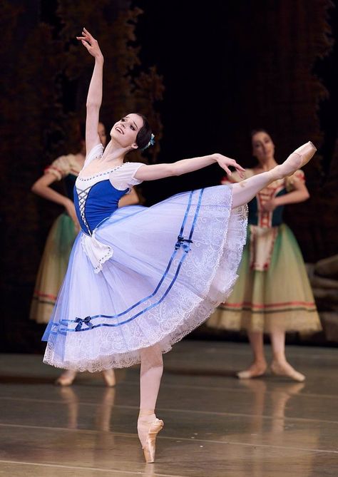 Maria Khoreva, Dance Problems, Ballet Giselle, Sleeping Beauty Ballet, Twelve Dancing Princesses, Ballet Gif, Ballet Dance Photography, Ballet Technique, Ballet Posters