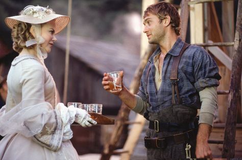 Ada Monroe (Nicole Kidman) and Inman (Jude Law) from Cold Mountain (2003) John Cameron Mitchell, Oscar Movies, Joel Edgerton, Cold Mountain, Historical Movies, Top Film, Renee Zellweger, Jude Law, Nicholas Sparks