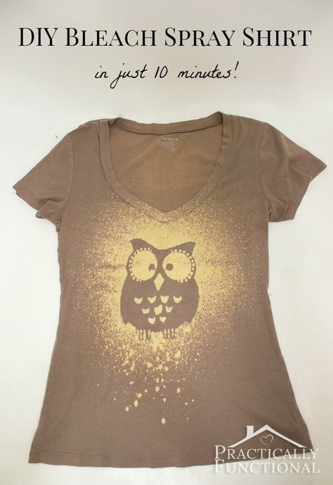 Make your own bleach spray shirt in just 10 minutes! Bleach Spray Shirt, Gamle T Shirts, Bleach Spray, Homemade Bleach, Crafts Homemade, Homemade Ideas, Shirt Tutorial, Pinterest Crafts, Diy Vetement