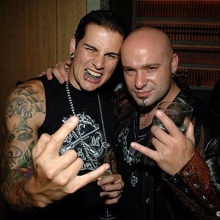 #disturbed #daviddraiman #avengedsevenfold #mattshadows Waking The Fallen, Disturbed Band, David Draiman, Matt Tuck, Matt Shadows, Tattooed Men, Rock Quotes, Autumn Moon, M Shadows