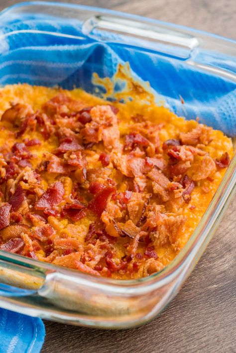 Trisha Yearwood’s Charleston Cheese Dip – 12 Tomatoes Charleston Cheese Dip, Trisha Yearwood Recipes, Baked Dips, Best Party Appetizers, Hamburgers Grilled, Cooking Panda, Cheese Dip Recipes, Trisha Yearwood, Monterey Jack