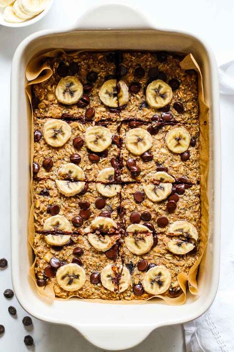 High-Protein Banana Bread Baked Oatmeal - Hannah Magee RD Vegan Baked Oatmeal, Banana Bread Baked Oatmeal, Protein Banana Bread, Baked Oatmeal Healthy, Protein Oatmeal, Protein Baking, Baked Oatmeal Recipes, High Protein Meals, High Protein Breakfast