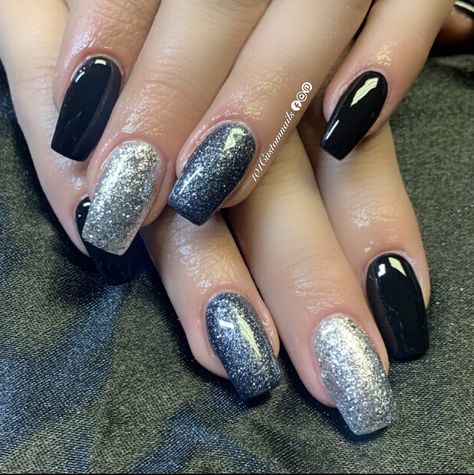 Black Gray And Silver Nails, Black And Gray Nails, Black And Grey Nails, Grey Gel Nails, Pretty Fingers, Nye Nails, New Years Nail Designs, Nail Board, Simple Acrylic