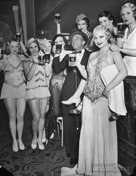 It wasn’t just speakeasies, everyone had clever ways to get their booze during Prohibition. Check these out: http://www.ancientfaces.com/article/those-lazy-hazy-crazy-days-of-prohibition/32?tid=pin16.03.31 20s Aesthetic, 1920s Aesthetic, Prohibition Party, Beer History, Speakeasy Party, Roaring 20s Party, Prohibition Era, 1920s Party, 20s Party