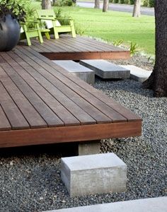 Would this be an alternative to building a patio into the slope? Redwood Decking, Porch Design Ideas, Modern Porch, Building A Patio, Deck Steps, Floating Deck, Wooden Deck, Front Deck, House With Porch