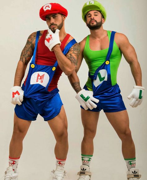 Bowser X Luigi, Bestie Fits, Luigi Costume, Mario Costume, Mario And Luigi, Mens Costumes, Halloween Costume Ideas, Super Mario, Costume Ideas