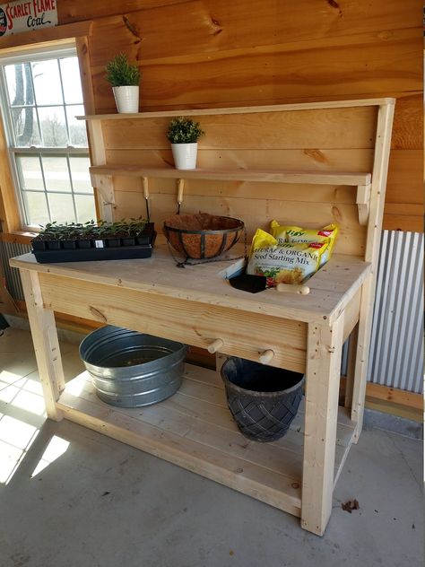 Planting Bench, Potting Benches Diy, Garden Diy Decoration Ideas, Garden Work Bench, Potting Bench Ideas, Diy Potting Bench, Potting Bench Plans, Outdoor Sink, Diy Bank