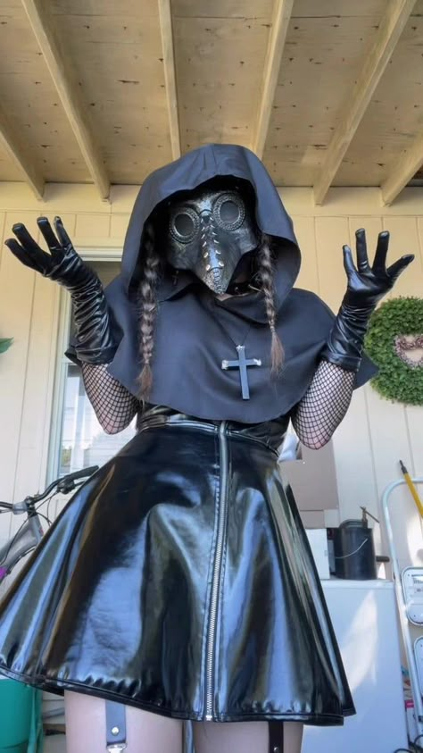 Doctor Halloween, Plague Doctor Costume, Doctor Outfit, Holloween Costume, Nurse Costume, Black Leather Skirts, Best Cosplay, Women's Costumes, Cosplay Outfits