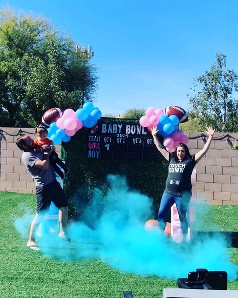 Its football season. Annouce your baby to be instyle with this powder filled football! Football Gender Reveal Ideas, Gender Reveal Football, Football Gender Reveal, Football Ideas, Gender Reveal Party Supplies, Gender Reveal Ideas, Pink Powder, Football Lovers, Reveal Ideas