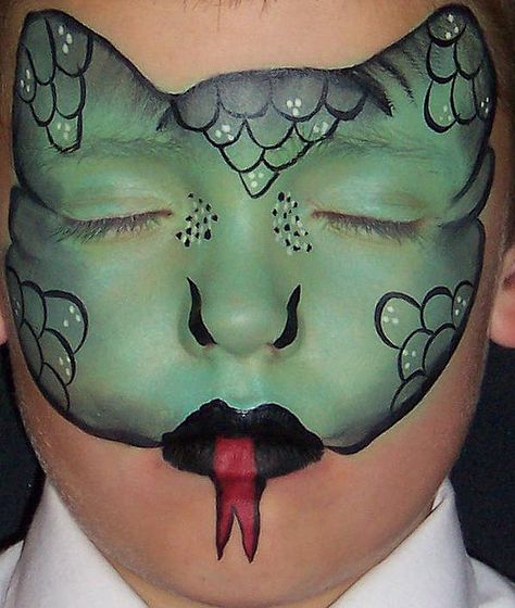 lizard face Toad Face Paint, Lizard Face Paint, Animal Face Paintings, Dinosaur Outfit, Kids Face Paint, Kids Makeup, Australian Animals, Fantasy Makeup, Animal Faces