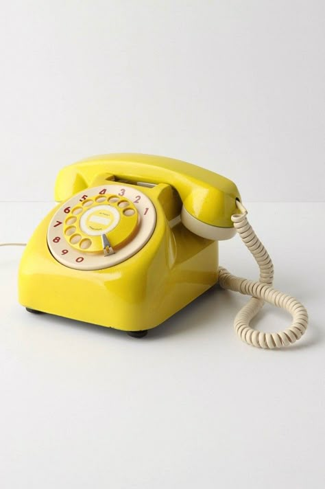 Telephone Vintage, Rotary Phone, Vintage Phones, Vintage Telephone, Old Phone, Yellow Submarine, Yellow Aesthetic, Telephones, Décor Diy