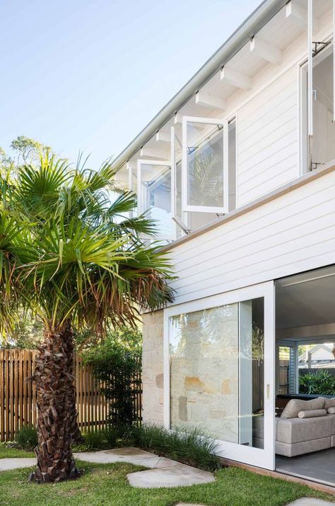 A1 HOUSE – Palm Beach - Campbell Architecture Beach House Exterior Modern, Tropical Beach House Exterior, Modern Beach House Design, Exterior Beach House, Modern Queenslander, Australian Beach House, Aesthetic Exterior, Beach Houses Architecture, Beach House Renovation