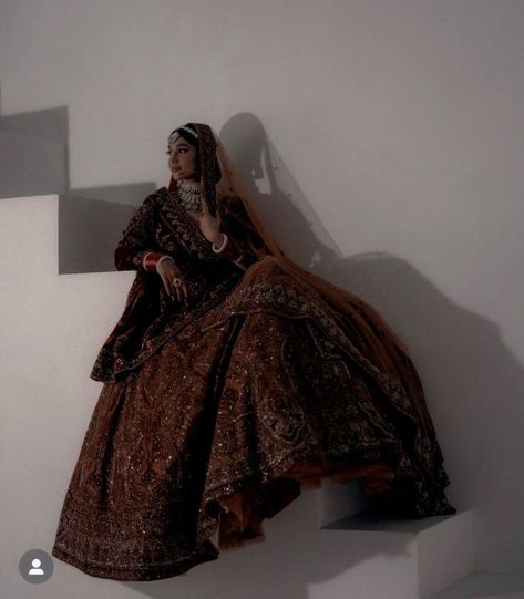 Brown Wedding Lengha, Dark Bridal Lehenga, Brown Lengha Bridal, Marwar Couture Lehnga, Brown Bridal Dress, Rust Bridal Lehenga, Brown Bridal Lehenga, Brown Lehenga, Latest Bridal Lehenga Designs