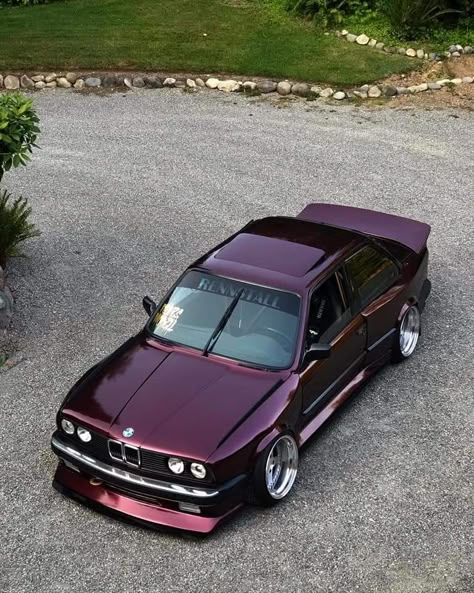 90s Cars, Kereta Sport, Serie Bmw, Image Moto, Purple Car, Pimped Out Cars, Best Jdm Cars, Bmw Classic, Best Cars