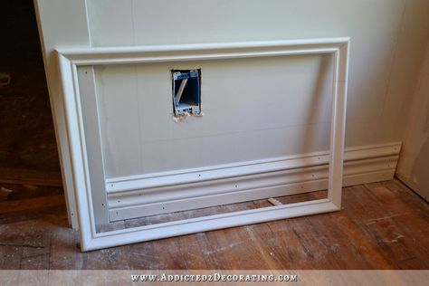 Wainscoting Living Room, Wainscoting Height, Picture Frame Wainscoting, Wainscoting Nursery, Black Wainscoting, Wainscoting Stairs, Wainscoting Kitchen, Faux Wainscoting, Wainscoting Bedroom