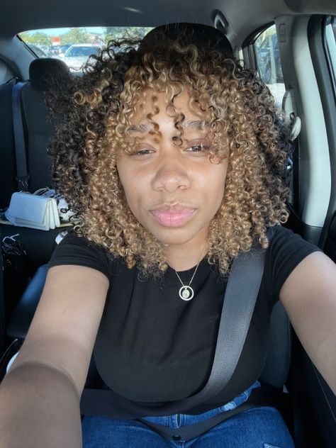 blonde split dye on curly hair. One Section Of Hair Dyed, Blonde On Top Dark Underneath Curly Hair, Half Hair Blonde, Dye On Curly Hair, Curly Split Dyed Hair, Split Dyed Curly Hair, Blonde Split Dye, Dyed Curly Hair Ideas Colour, Dyed Curly Hair Ideas