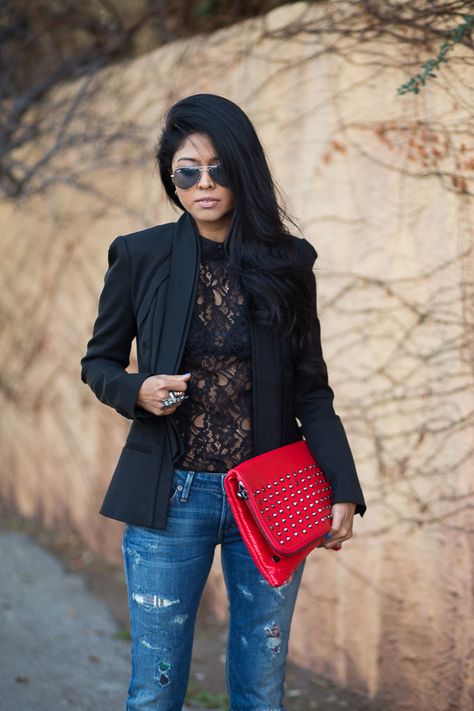 . Lace Bra Outfit, Sheryl Luke, Street Style Accessories, Bra Outfit, Casual Edgy, Outfit Blazer, Studded Clutch, Lacy Tops, Black Lace Top