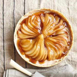 From Better Homes and Gardens, ideas and improvement projects for your home and… Maple Tarts, Focaccia Dolce, Pear Pie, Fall Pies, Ice Lollies, Pear Tart, Pear Recipes, Poached Pears, Bon Appetite