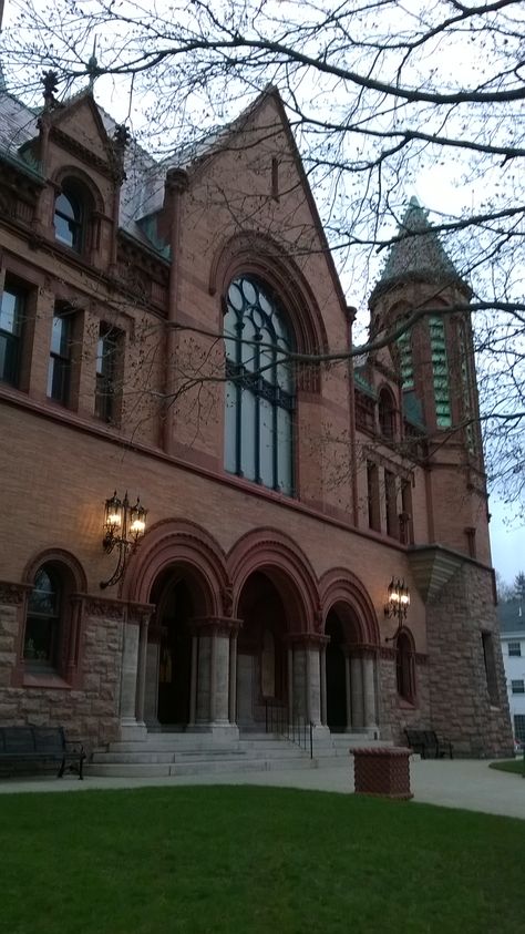 Fairhaven Town Hall, Fairhaven MA - Charles Brigham, 1892. Fairhaven Massachusetts, Gilded Age, Town Hall, Travel Usa, Massachusetts, House Styles, Architecture, Travel