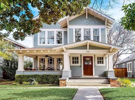 American Four Square House, Four Square Homes, Historical Homes, Suburban House, American Houses, Dream House Exterior, Sims House, Craftsman House, Historic Home