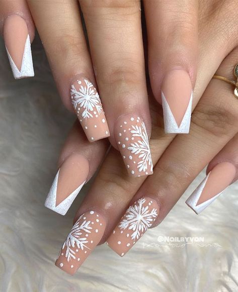 3. Nude Winter Nails If you are insisted to wear nude in winter, we have a pretty nude winter nails look that you could... Acrylic Nails For Christmas, Winter French Tip Nails, French Nails Christmas, Nude Winter Nails, Pretty Winter Nails, Pretty Christmas Nails, Christmas Nail Designs Acrylic, Acrylic Snowflake, Nails Festive