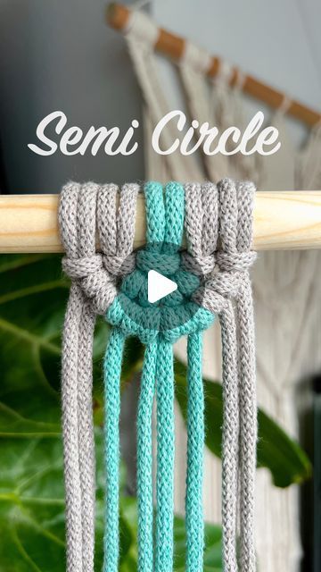 Macromae Knots, Beginning Macrame, Semi Circle Macrame, Easy Macrame Wall Hanging, Macrame Circle, Macrame Wall Hanging Patterns, Making Stuff, Macrame Patterns Tutorials, Diy Macrame