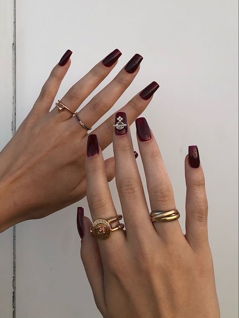 Red Nails Vivienne Westwood, Vivienne Westwood Nails Red, Gel Nails Charms, Vivienne Westwood Charm Nails, Red Vivienne Westwood Nails, Dark Red Nails With Charms, Red Nails Charms, Vivienne Westwood Inspired Nails, Vivienne Westwood Nails Art