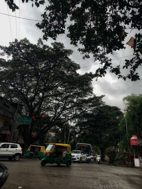 #traffic #signal Banglore Days Aesthetic, Bangalore Traffic, Bangalore City, Rainy Day Aesthetic, Traffic Signal, Forehead Kisses, Driving Photography, Best Background Images, Deja Vu