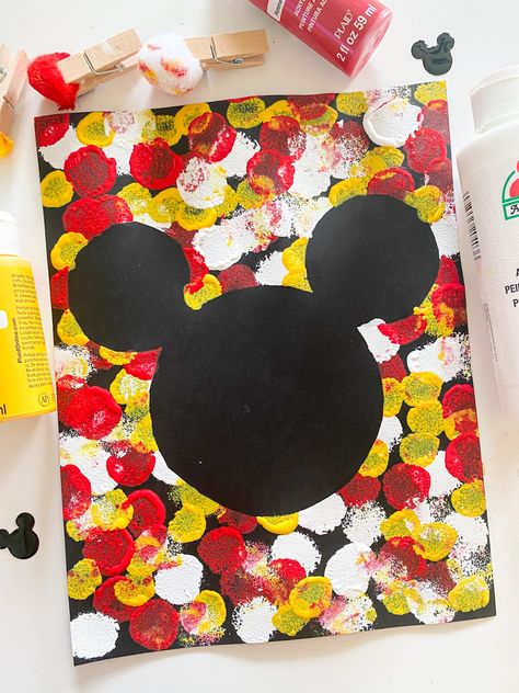 Mickey Mouse Crafts For Kids, Mouse Crafts For Kids, Mickey Craft, Disney Crafts For Kids, Mickey Mouse Crafts, Disney Themed Classroom, Disney Activities, Disney Camping, Disney Classroom