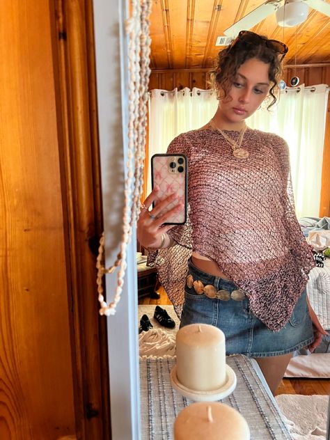 Medeteranian Outfits, Hippie Going Out Outfits, Boho Going Out Outfit, Colorful Boho Chic Outfits, Grace Brinkly Outfit, Kilby Block Party Outfits, Lace Tshirt Outfit, Boho Layering Outfits, Boho Festival Outfit Coachella