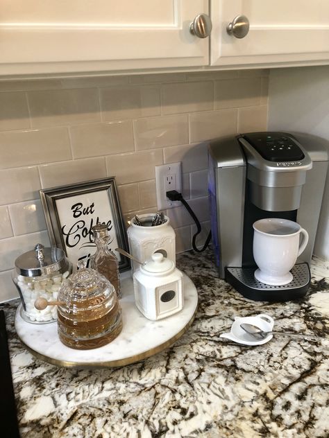 Coffee Station On Counter, Glam Coffee Bar Ideas, Lazy Susan Organization Ideas, Bars In Kitchen, Glam Coffee Bar, Apartment Tv Stand, Mini Cafeteria, Coffee Bar Ideas Kitchen Counter, Lazy Susan Organization