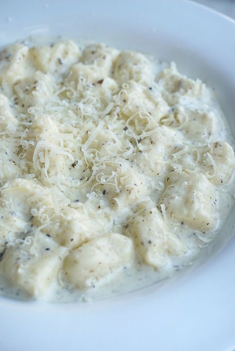 Ricotta Gnocchi in a Black Truffle Sauce Gnocchi Cream Sauce, Pasta Table, Aruba Food, Gnocchi Recipes Homemade, Winter Pasta, White Wine Cream Sauce, Truffle Cream, Truffle Sauce, Truffle Pasta